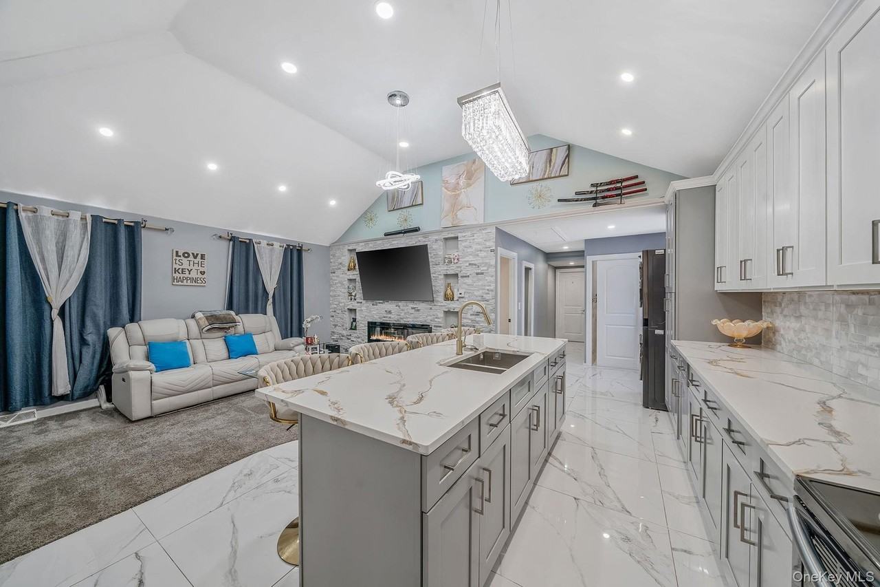 158 Mohawk St - Photo 4 of 17