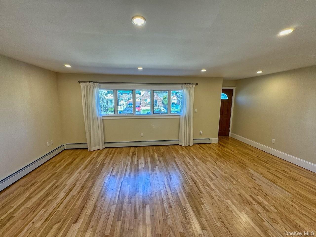 20330 28th Ave Unit 1 - Photo 2 of 12