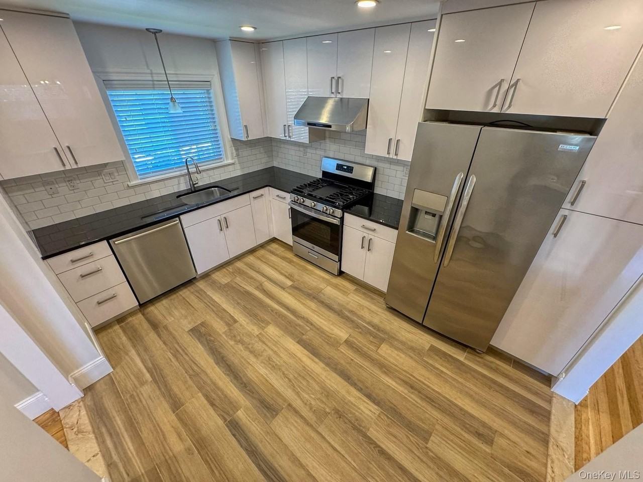 20330 28th Ave Unit 1 - Photo 4 of 12