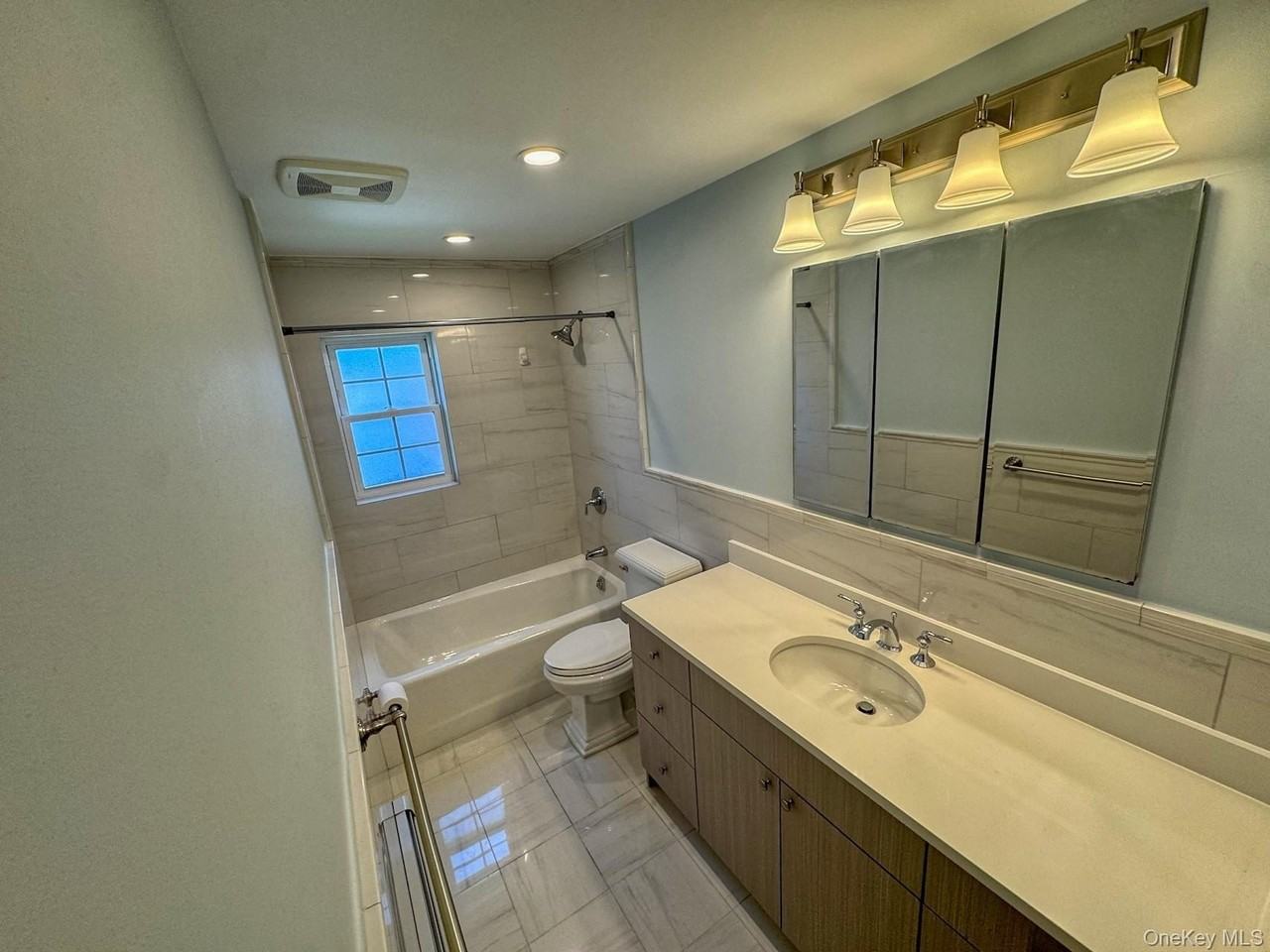 20330 28th Ave Unit 1 - Photo 7 of 12