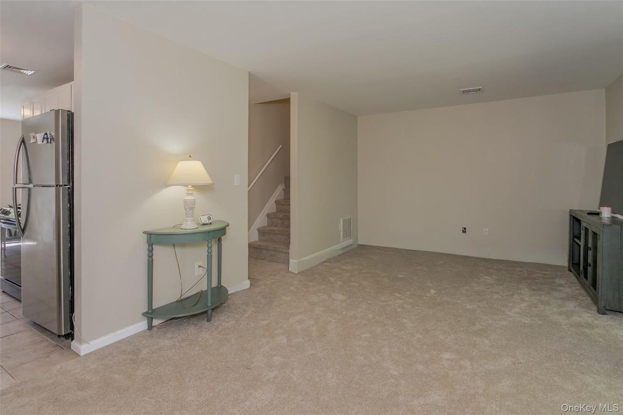 423 Kings Hwy - Photo 3 of 19