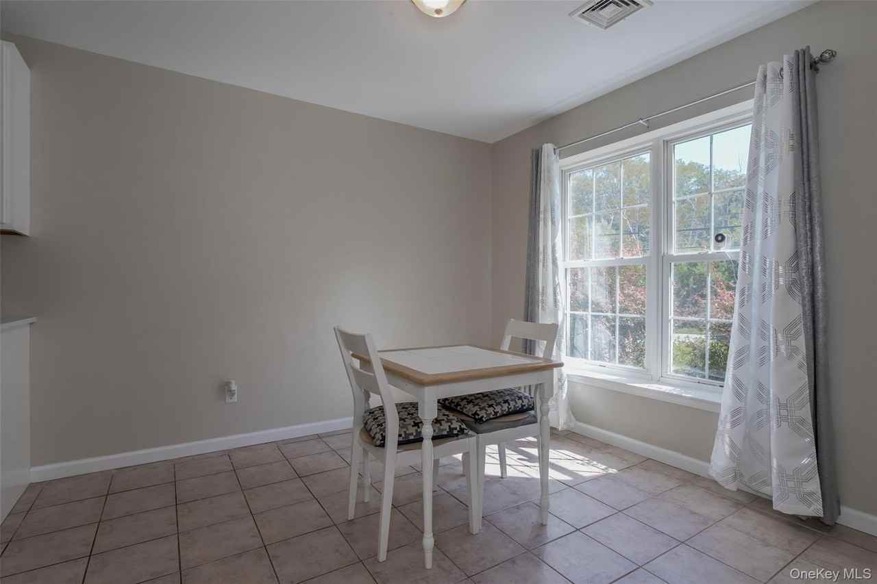 423 Kings Hwy - Photo 5 of 19