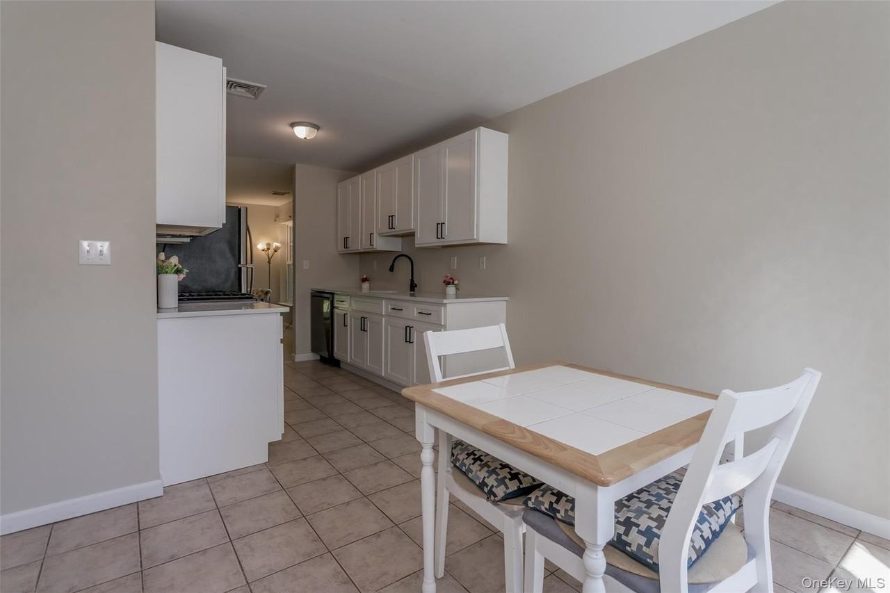 423 Kings Hwy - Photo 6 of 19