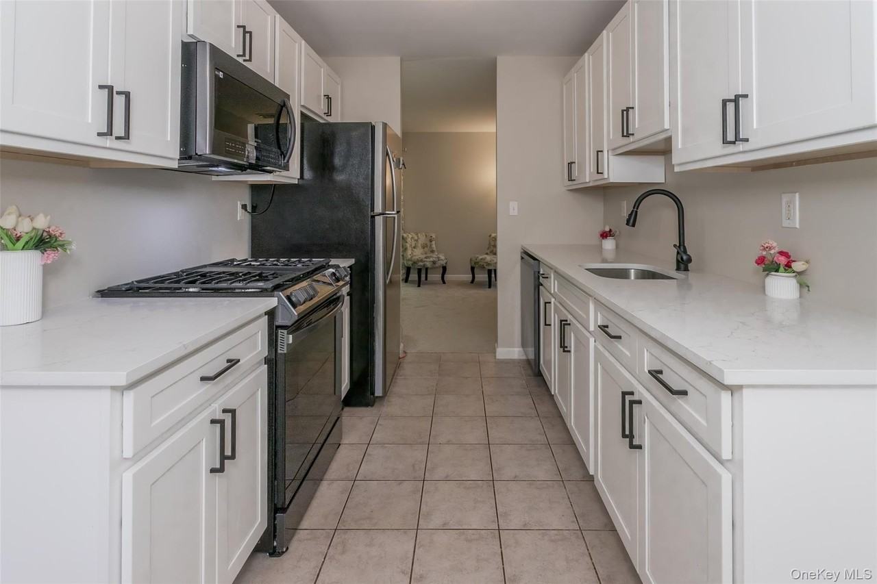 423 Kings Hwy - Photo 7 of 19