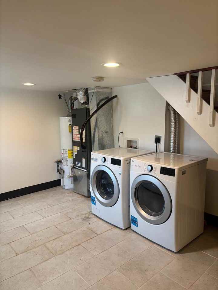 2939 E Monument St #1 - Photo 2 of 10