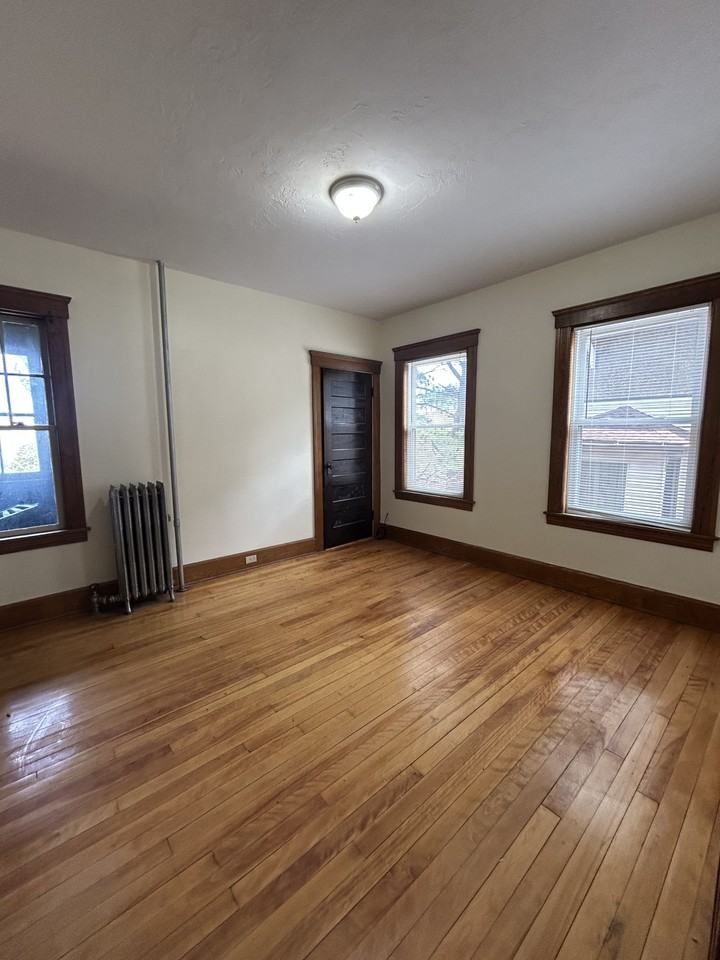 14 Clearview Ave #1 - Photo 5 of 20