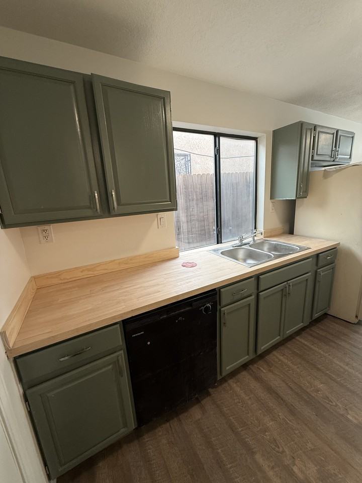 5408 Jasons Way Ne #1 - Photo 5 of 28