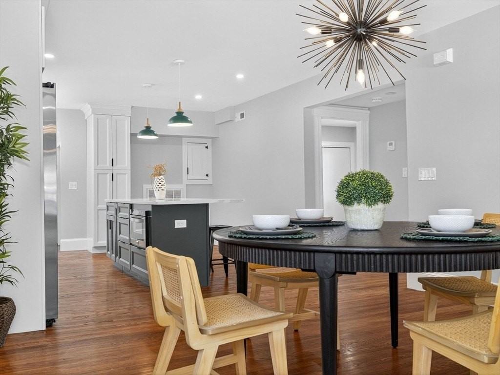 111 Sharon St Unit 1 - Photo 7 of 32