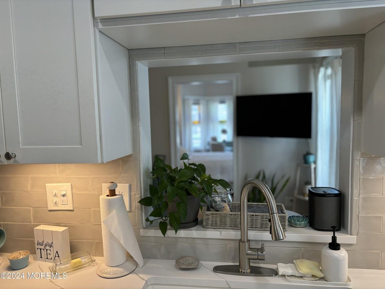 7 Abbott Ave Unit 1w - Photo 6 of 11