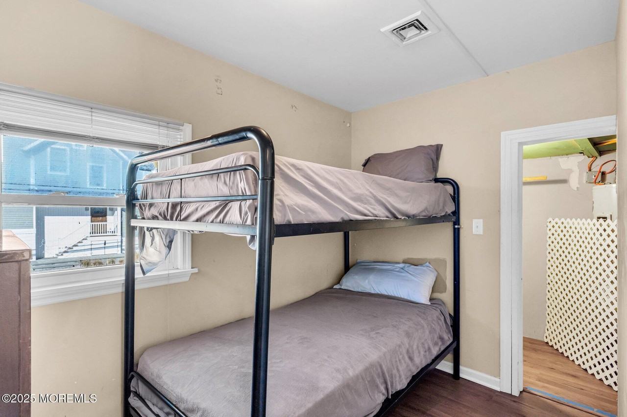 549 Brielle Rd Unit 1/2 - Photo 7 of 10