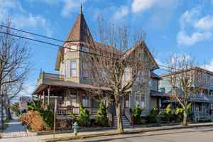 featured image of 62 Webb Ave