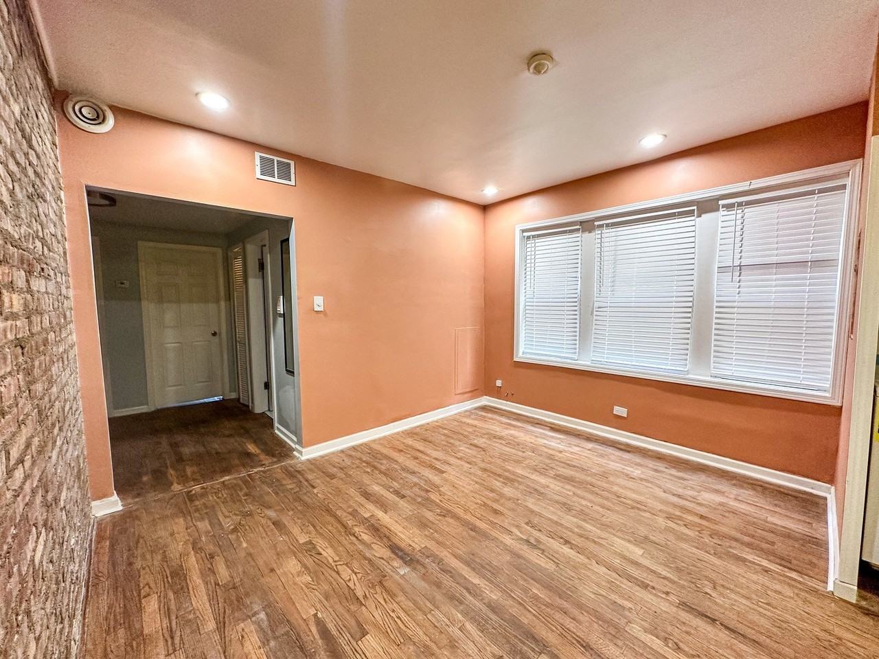 7926 S Luella Ave #1B - Photo 3 of 24