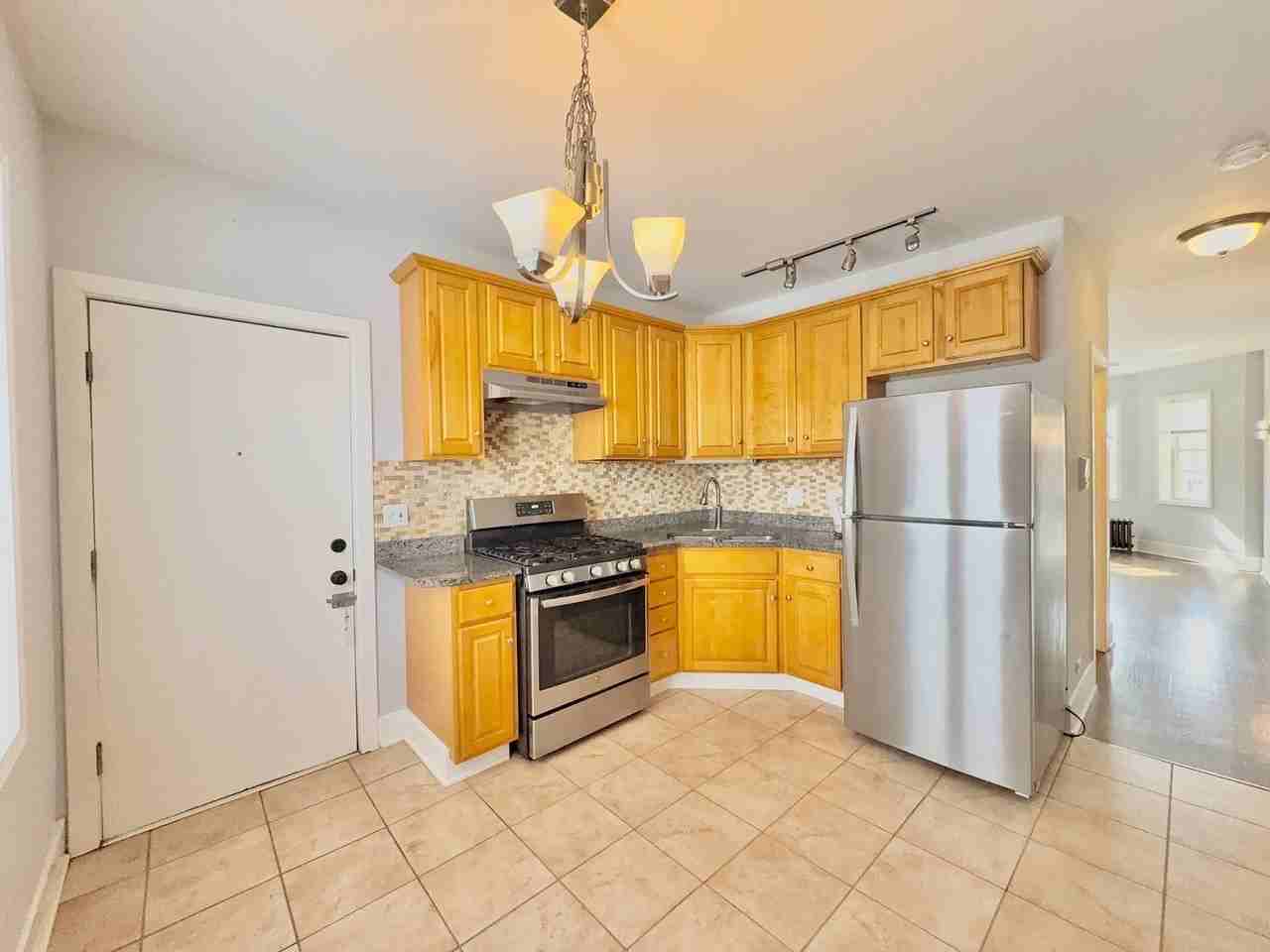 6409 23rd St Unit 8 - Photo 6 of 22