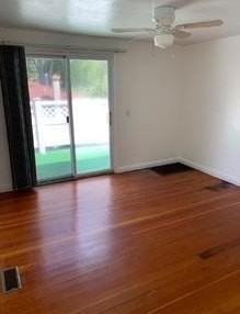 2604 Fair Oak Ln Unit B - Photo 3 of 8