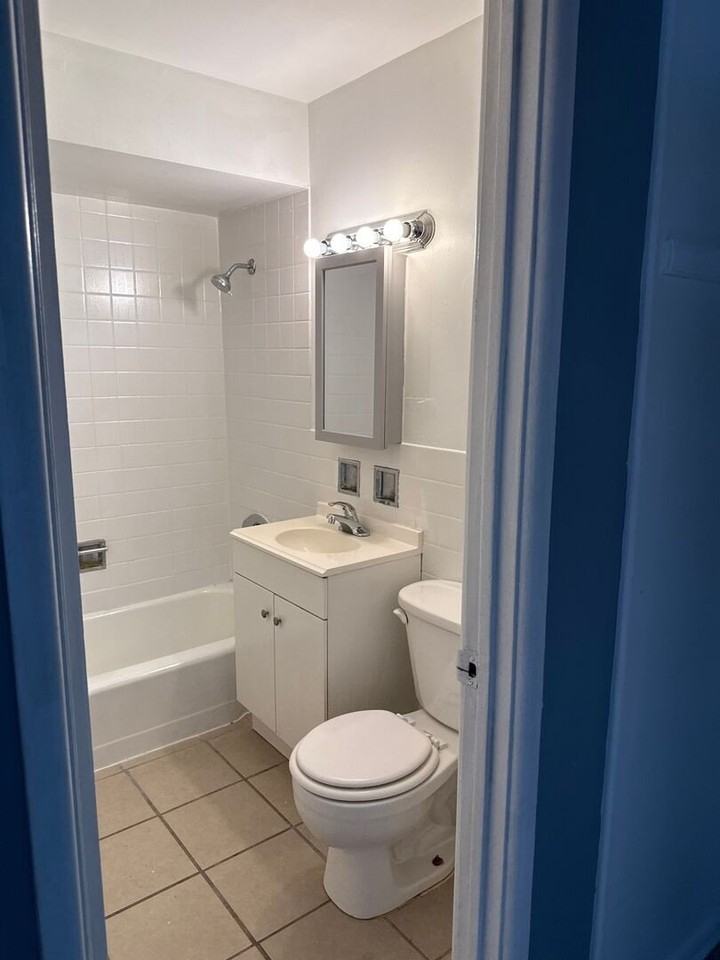 723 Grant Ave Apt 3c - Photo 6 of 6