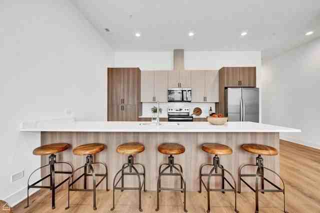 1615 W 13th St #301 - Photo 6 of 17