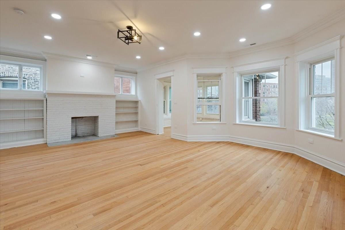 4138 N Clarendon Ave Apt 3f - Photo 2 of 9