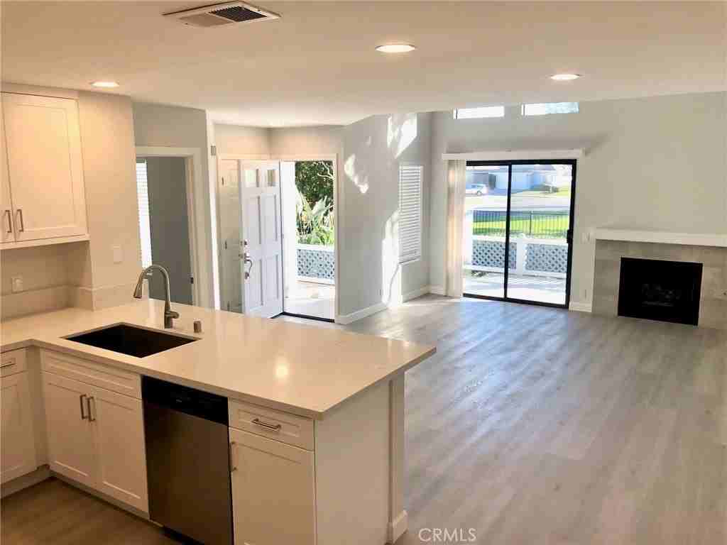 11 Briarglen - Photo 3 of 15