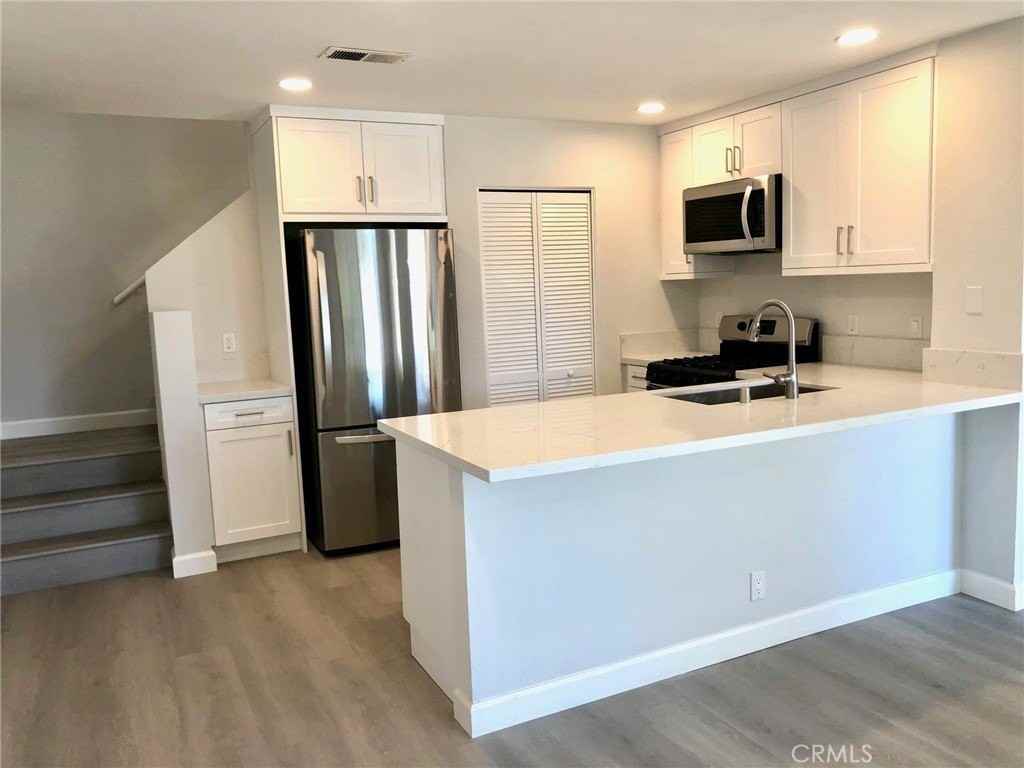 11 Briarglen - Photo 5 of 15