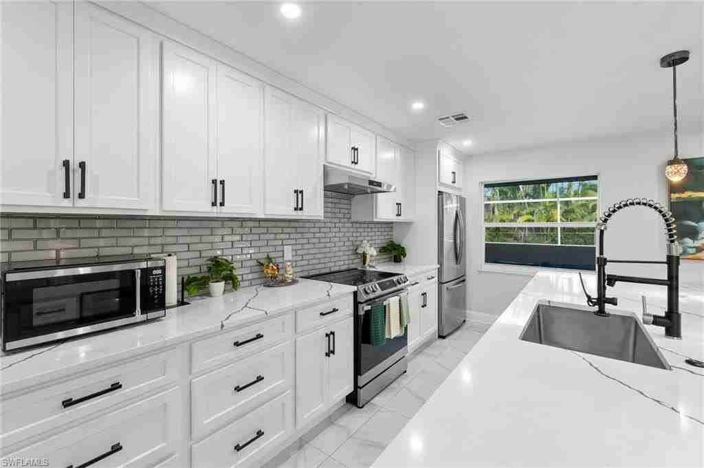 5211 Pocatella Ct - Photo 6 of 27