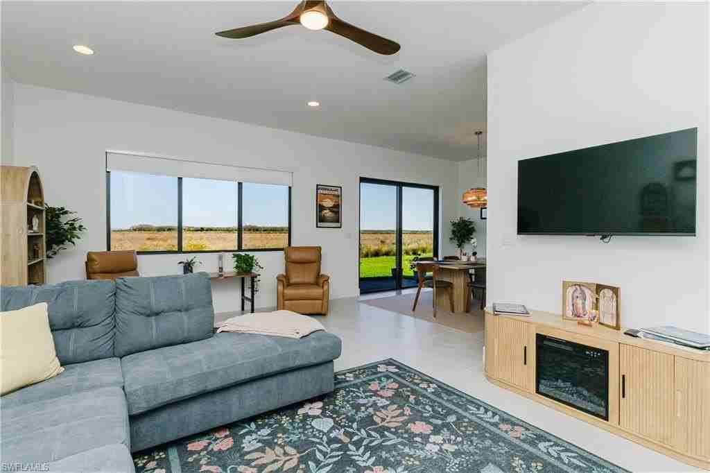 5875 Cassidy Ln - Photo 4 of 50