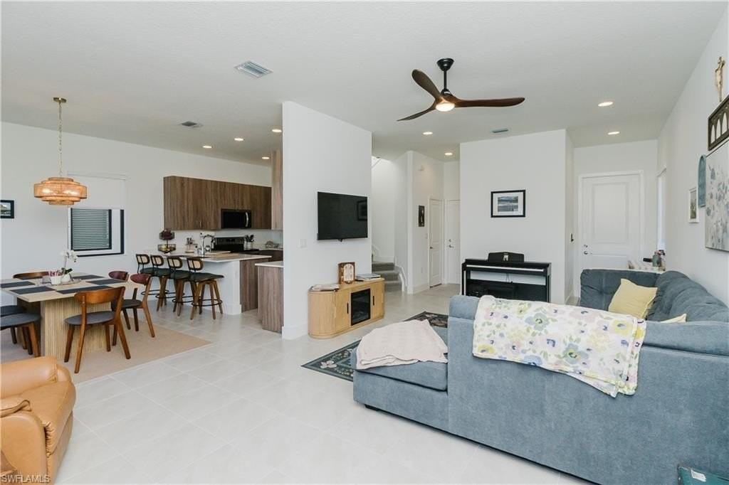 5875 Cassidy Ln - Photo 5 of 50