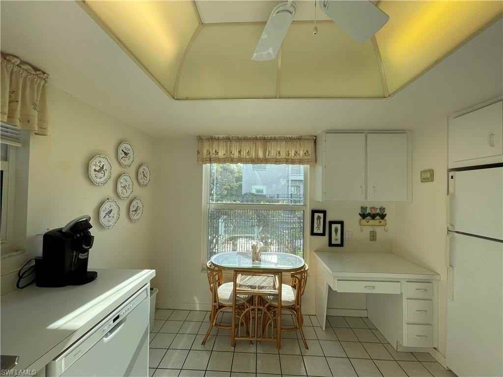 254 6th Ave S Unit 8 - Photo 5 of 49