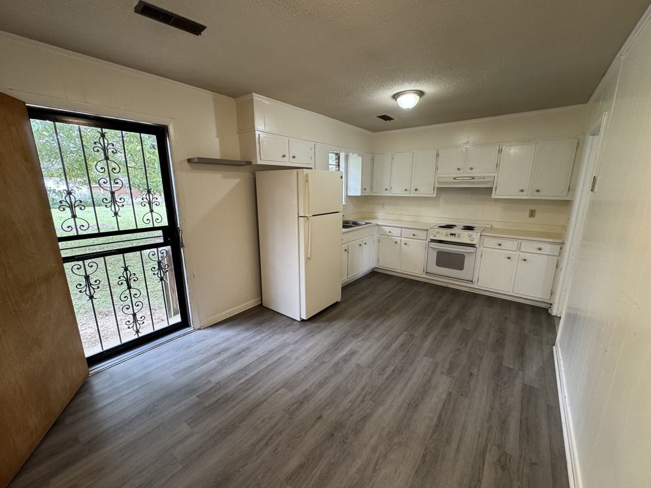 1314 Pennylane Se #1 - Photo 3 of 20