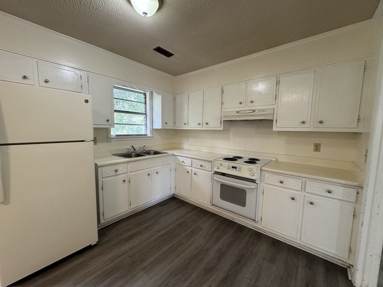 1314 Pennylane Se #1 - Photo 4 of 20