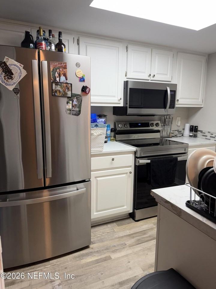 7665 Jana Ln S - Photo 3 of 10