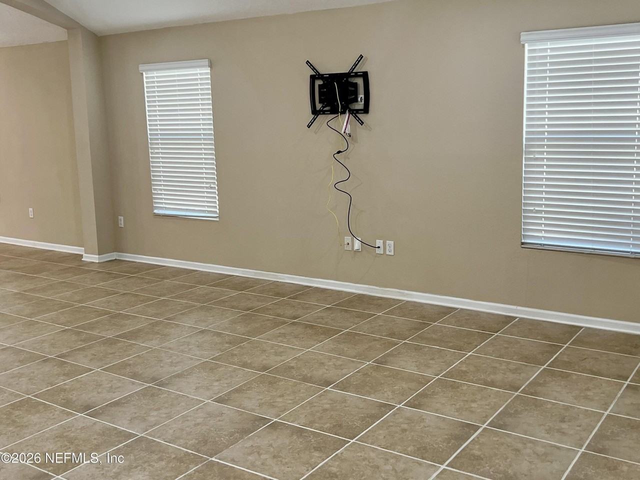 12454 Itani Way - Photo 6 of 22