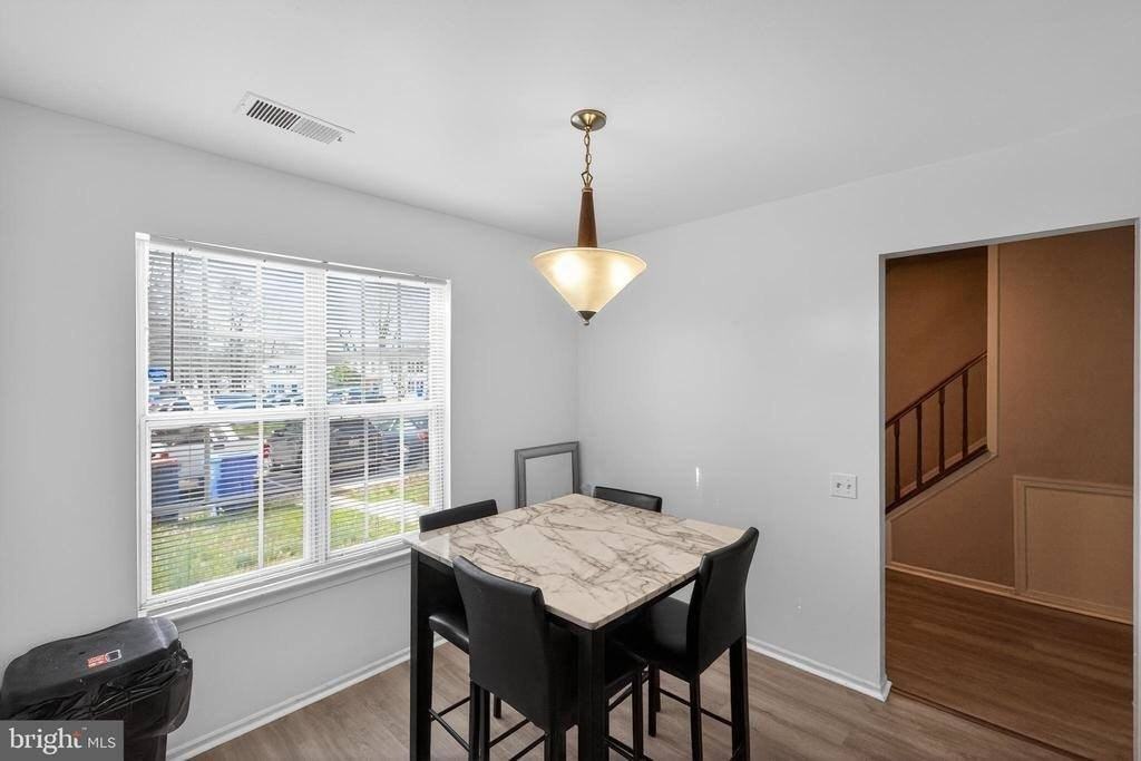 2523 Robinson Pl - Photo 6 of 30