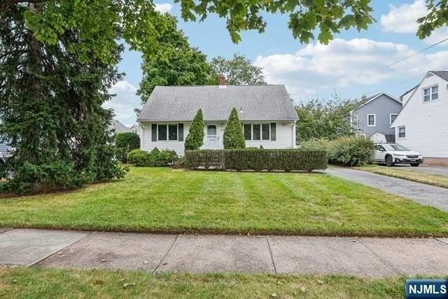 488 Berkshire Rd - Photo 2 of 21