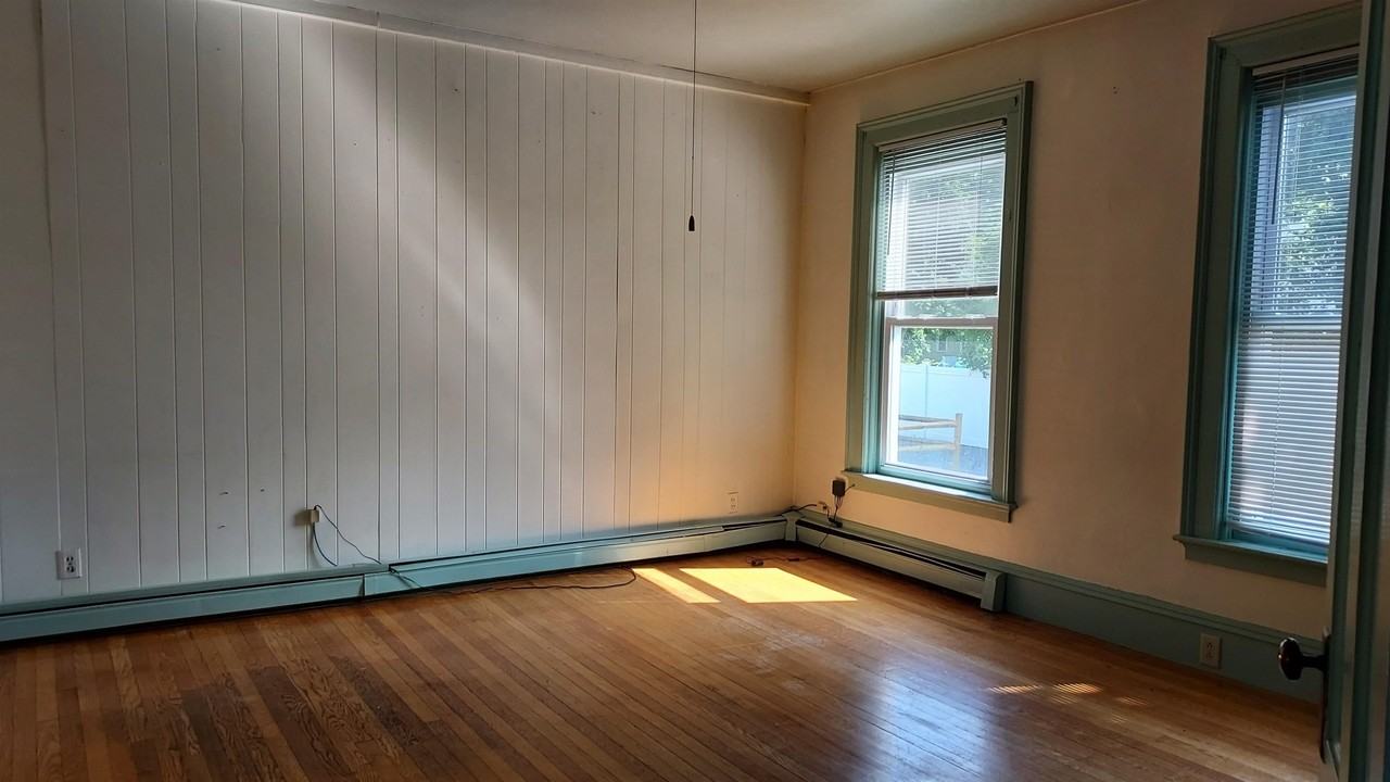 131 High St #A - Photo 5 of 12