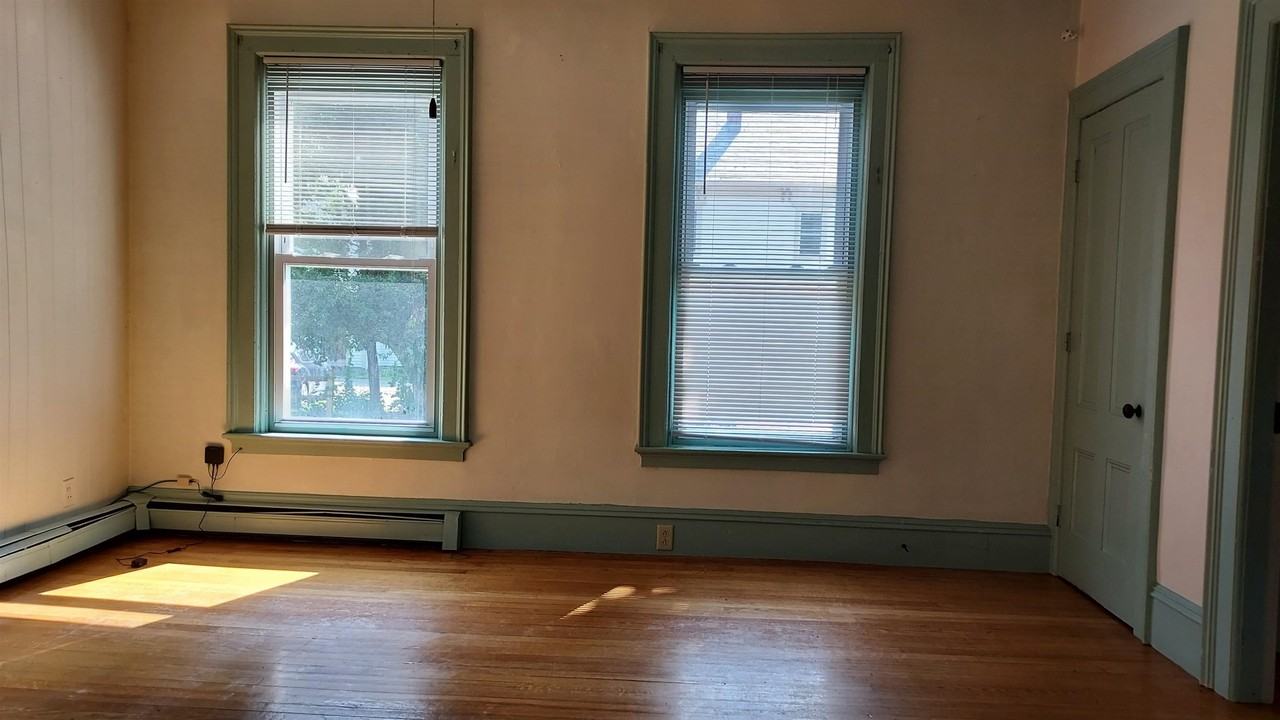 131 High St #A - Photo 7 of 12