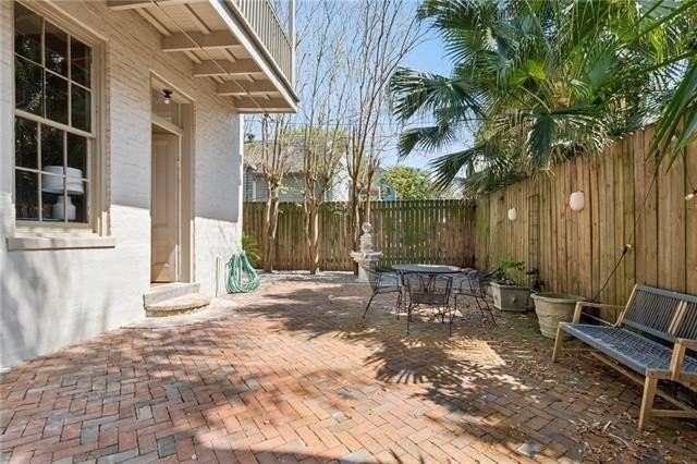 1216 Camp St #A - Photo 4 of 15