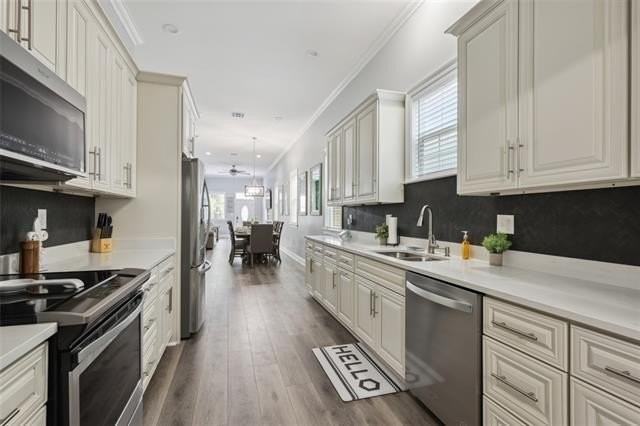 2107 Harmony St - Photo 6 of 13