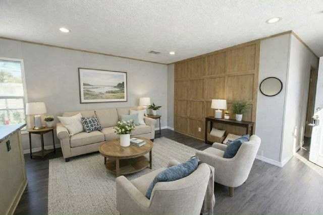 1724 Jolly Ave #409 - Photo 4 of 6