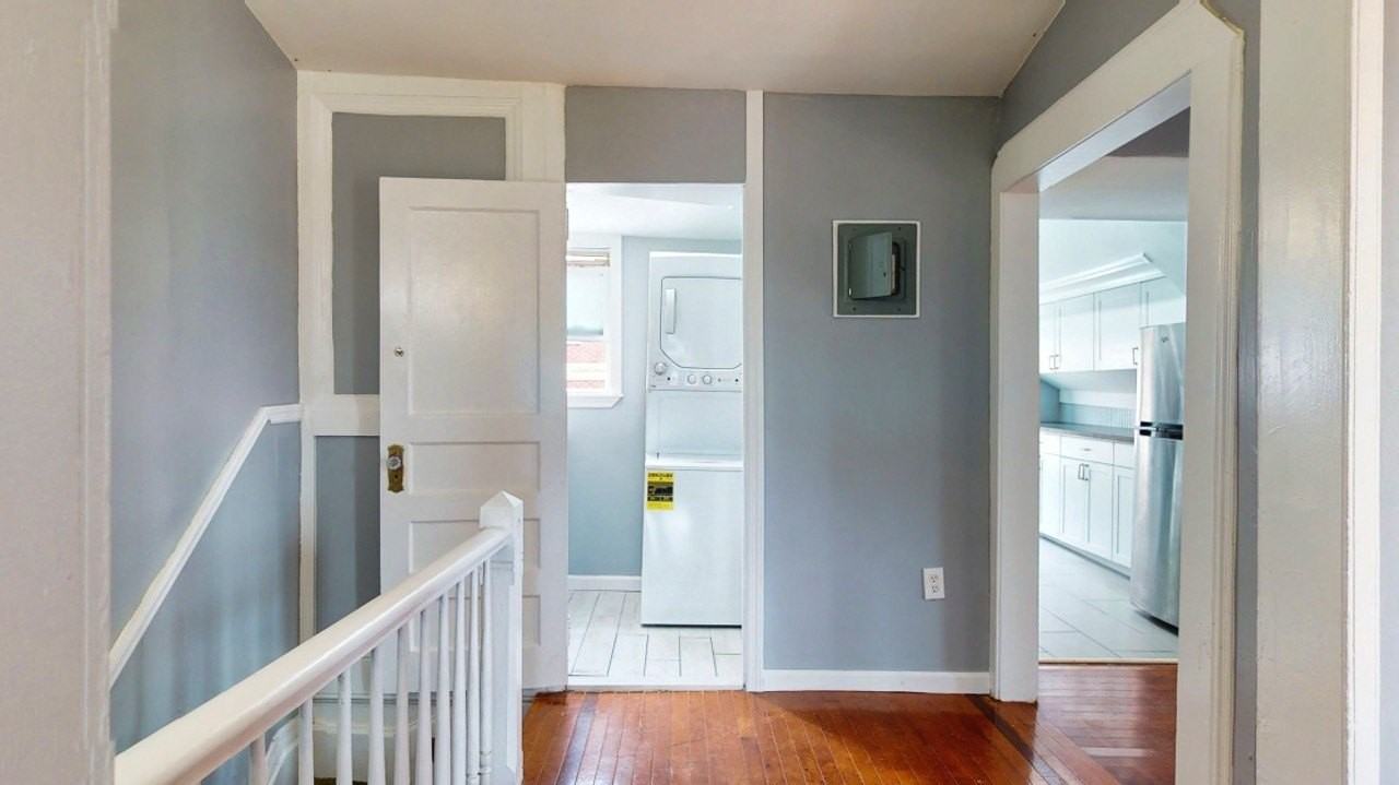 8 Hudson Ter #3S - Photo 3 of 23