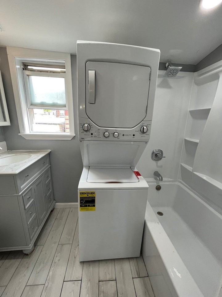 8 Hudson Ter #3S - Photo 5 of 23