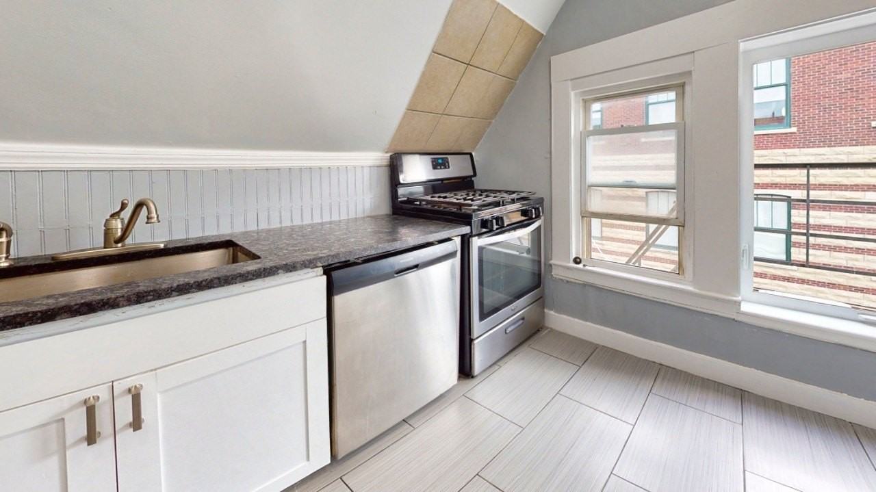 8 Hudson Ter #3S - Photo 6 of 23