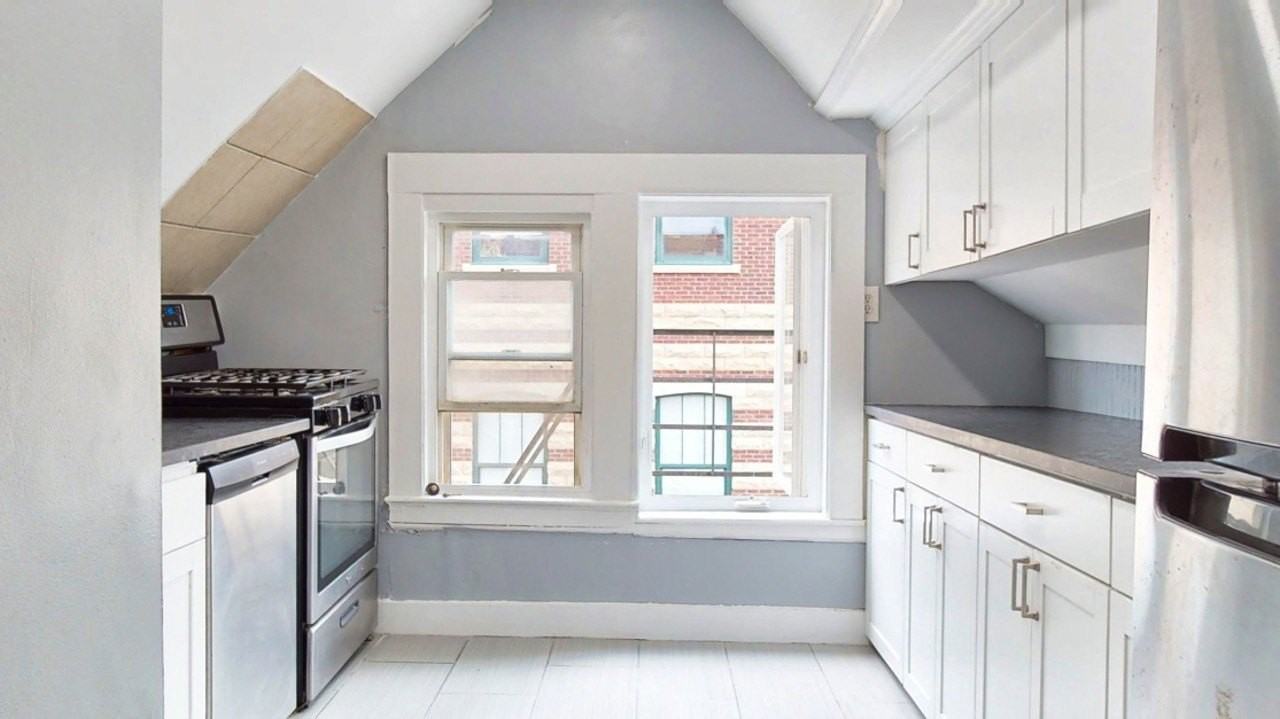 8 Hudson Ter #3S - Photo 7 of 23