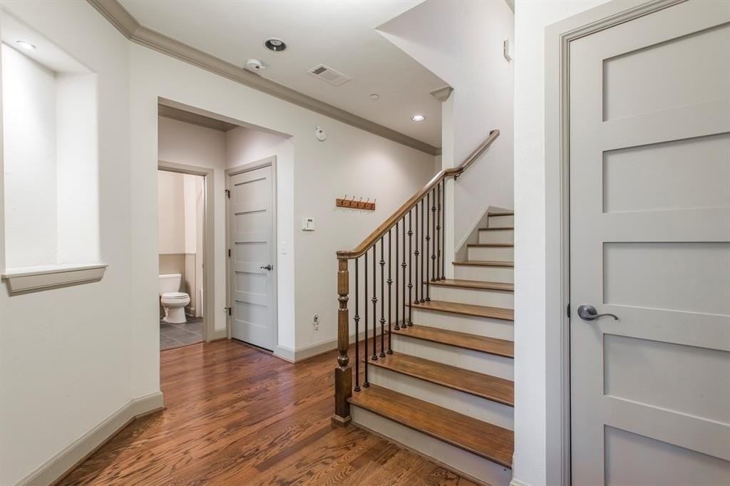 226 Russell M Perry Ave - Photo 4 of 25