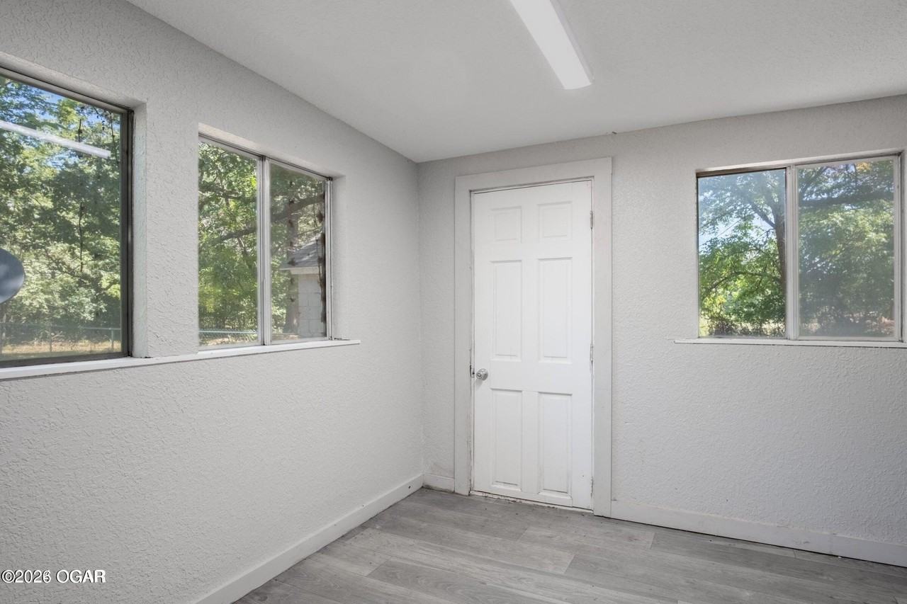 4805 Highway 43 - Photo 4 of 17