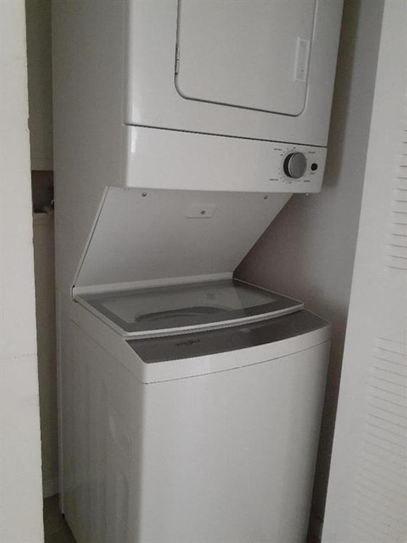 911 Lyons Rd - Photo 7 of 16