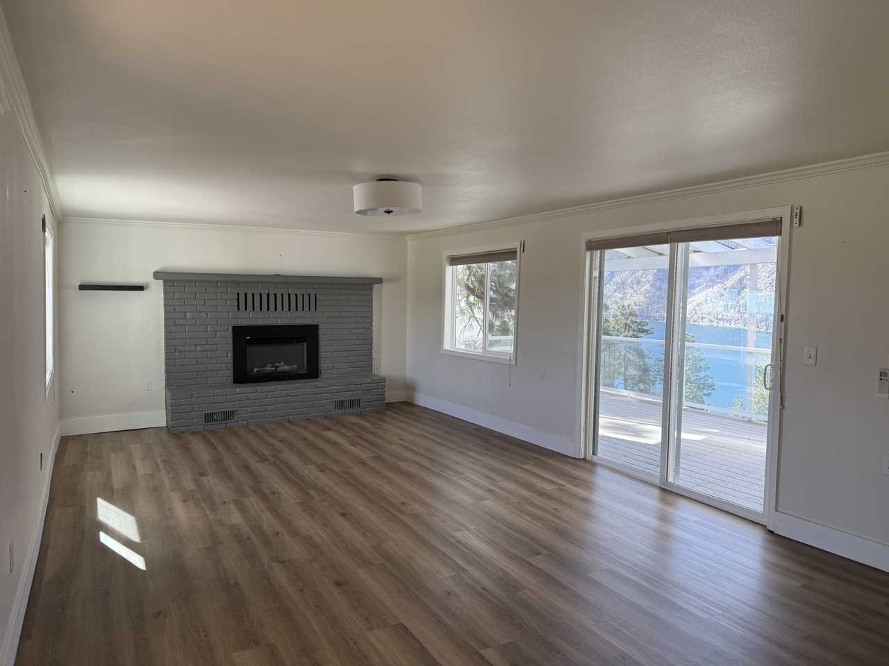 1983 Summit Blvd #1 - Photo 5 of 19