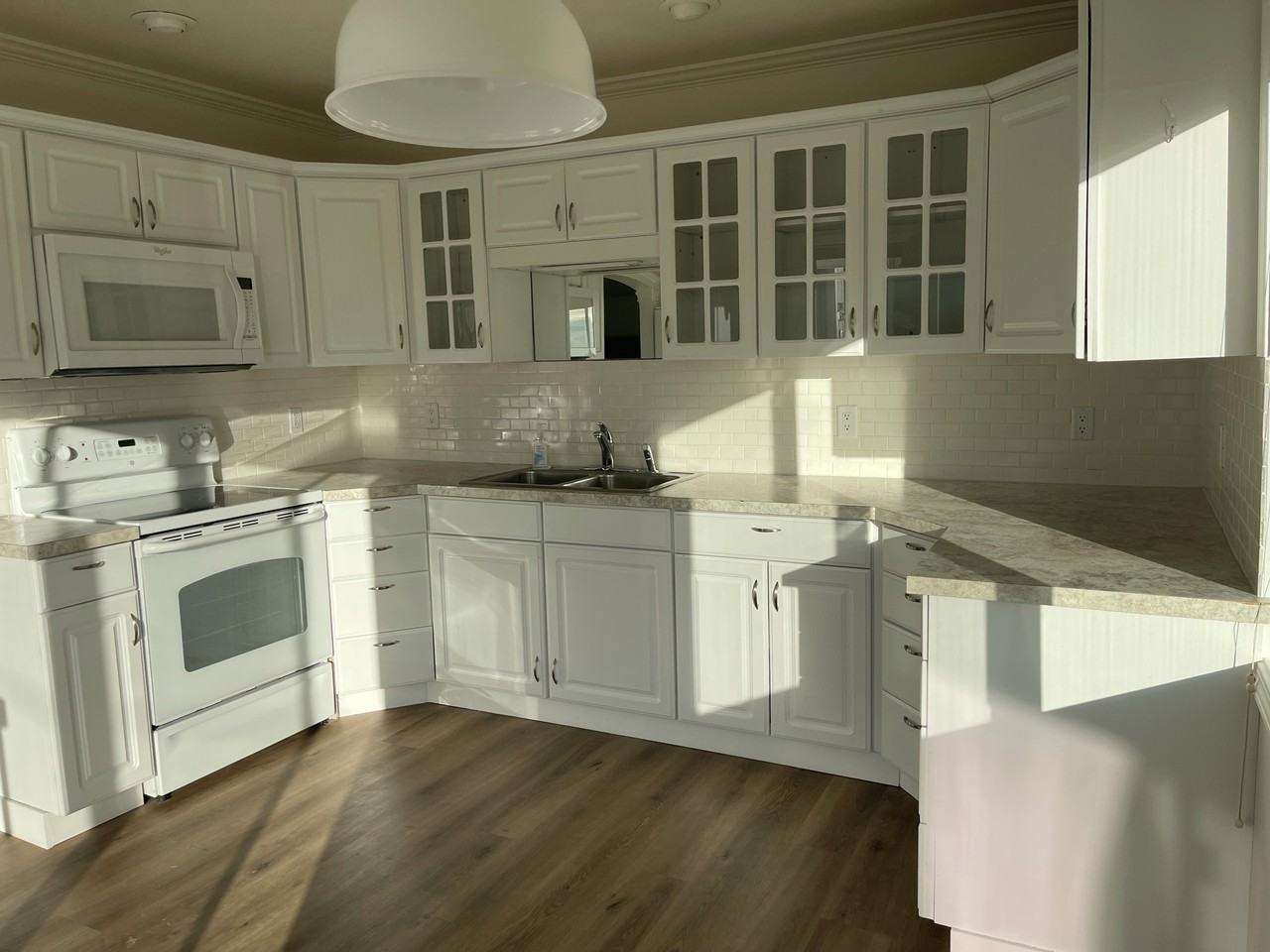 1983 Summit Blvd #1 - Photo 7 of 19