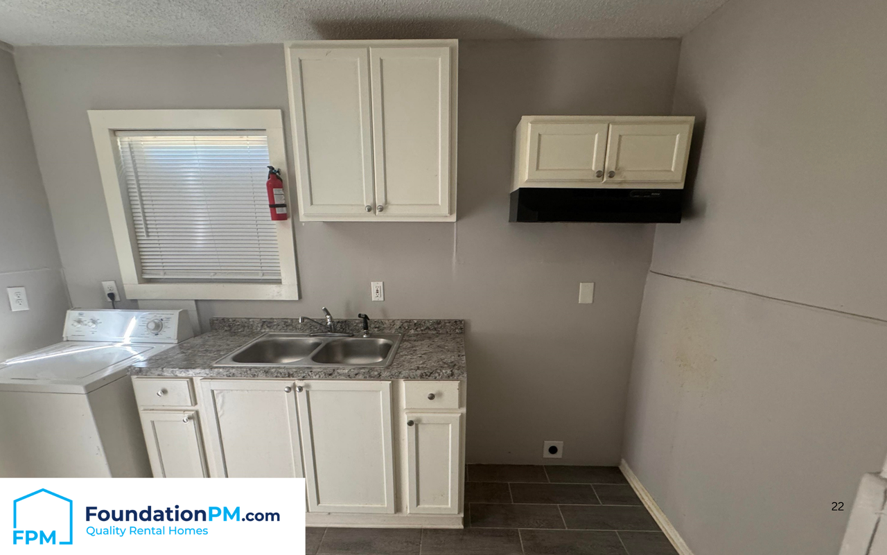 2601 Dakar Ave #1 - Photo 3 of 6