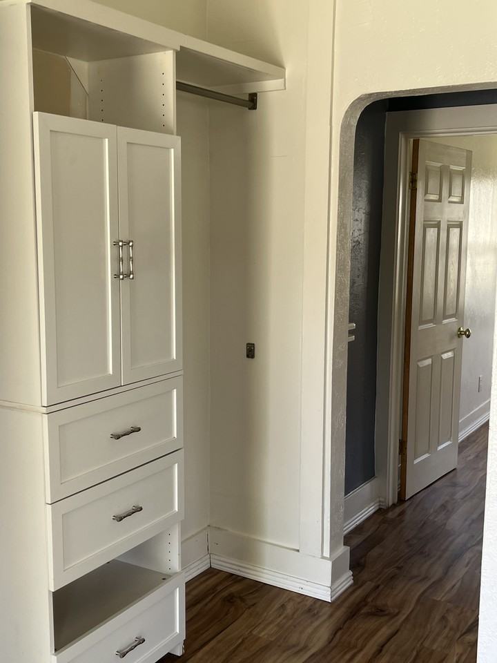 1227 S Michigan Ave #B - Photo 5 of 11