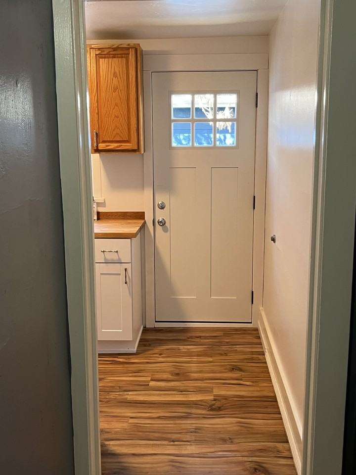 1227 S Michigan Ave #B - Photo 6 of 11